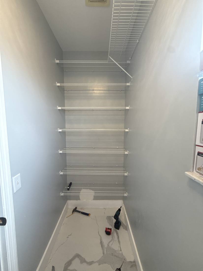Pantry wire shelving